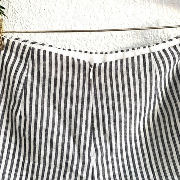 Line & Dot shorts - Picture 7 of 8